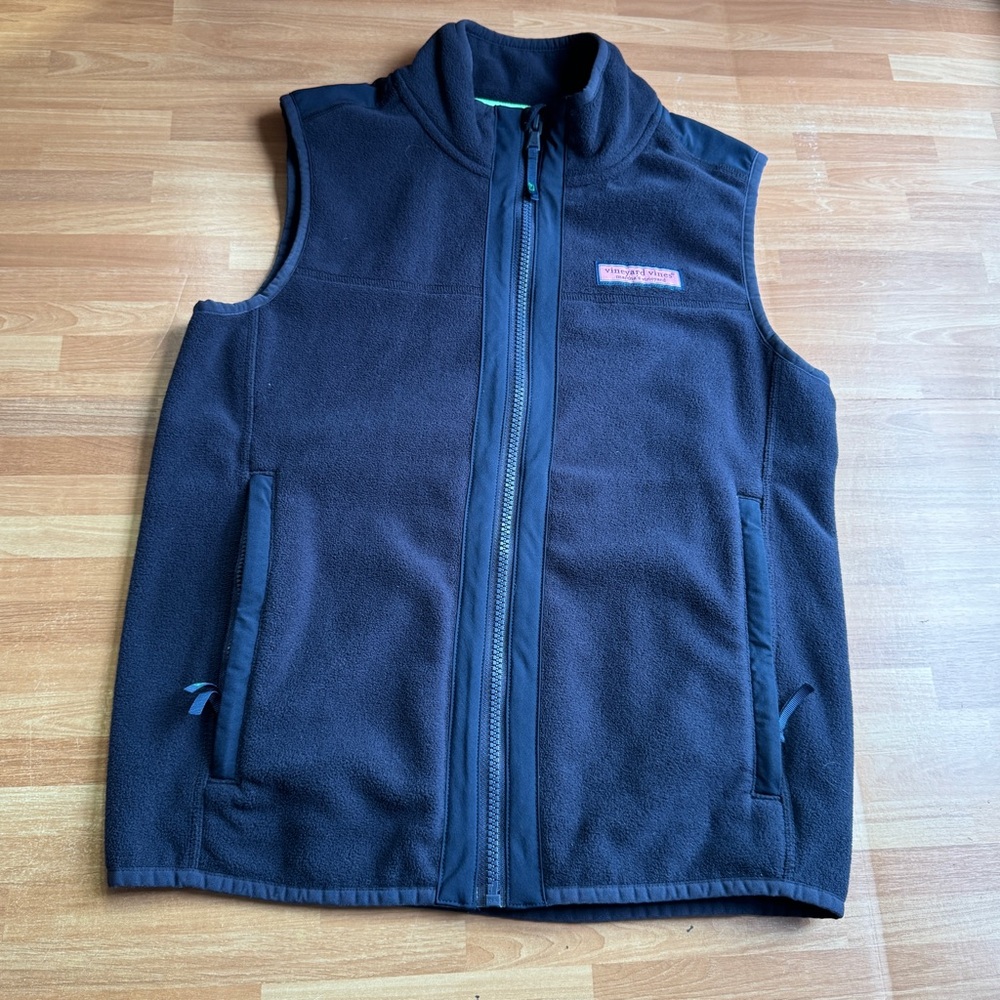 Vineyard vines, fleece vest unisex size 12/14 dark blue